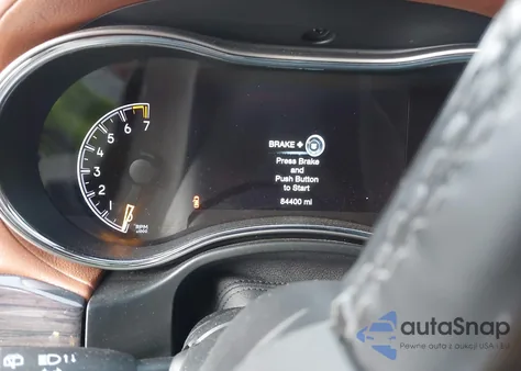 2021 Jeep Grand Cherokee Overland 4X4 z USA, uszkodzony, nr VIN 1C4RJFCG8MC563530